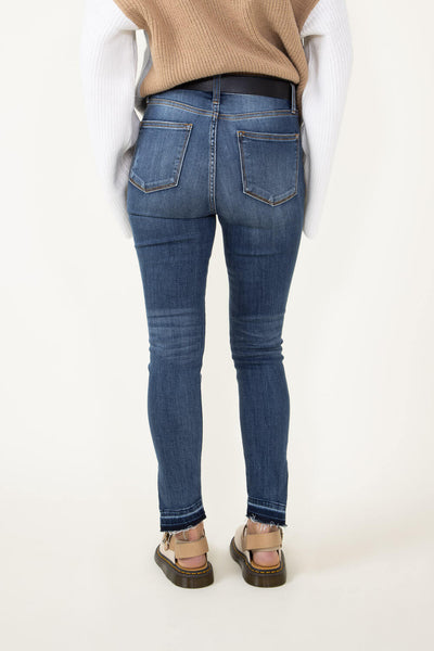 Judy Blue Reg/Plus Slim Chance Tummy Control Skinny Jeans