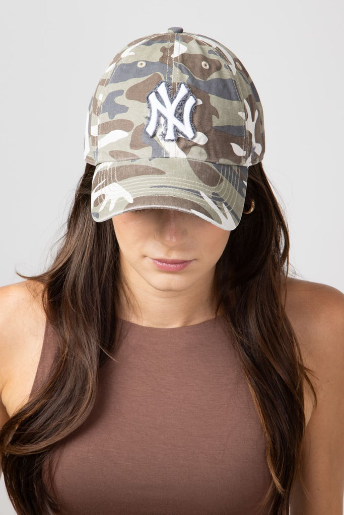 47 New York Yankees Clean Up Faded Hat in Camo Green B TARPN17LAS F Glik s