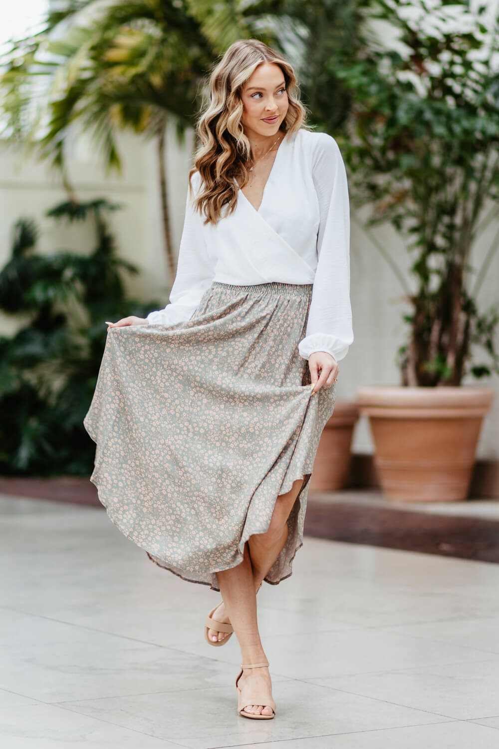 Green and white midi skirt best sale