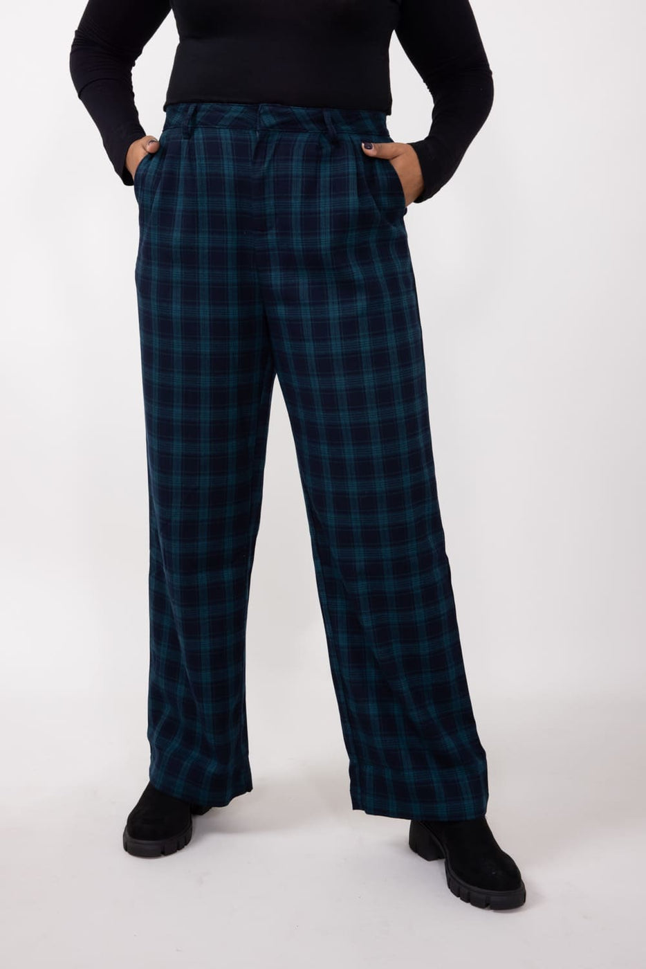 Plaid navy orders pants