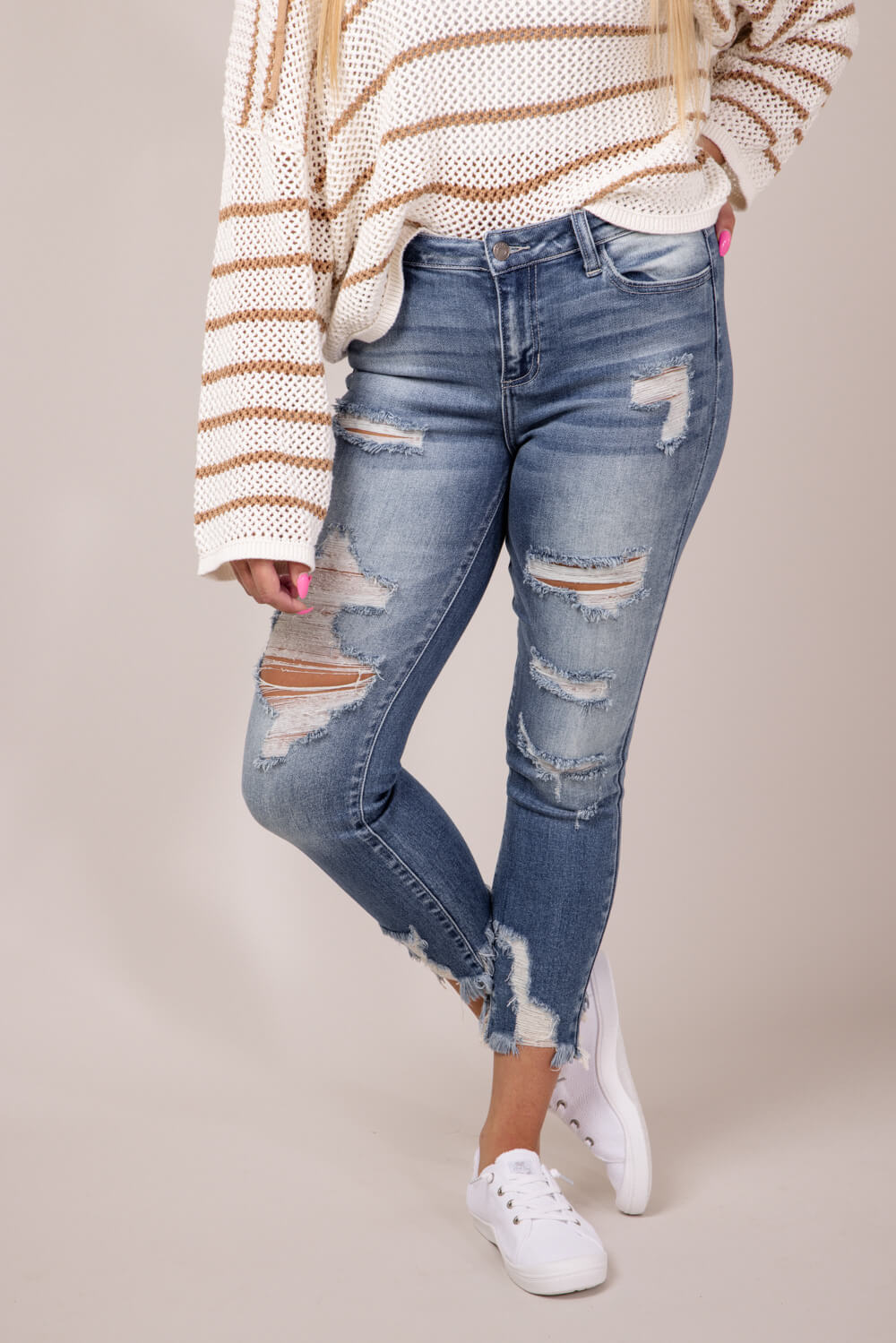 Fashion distressed frayed skinny jeans