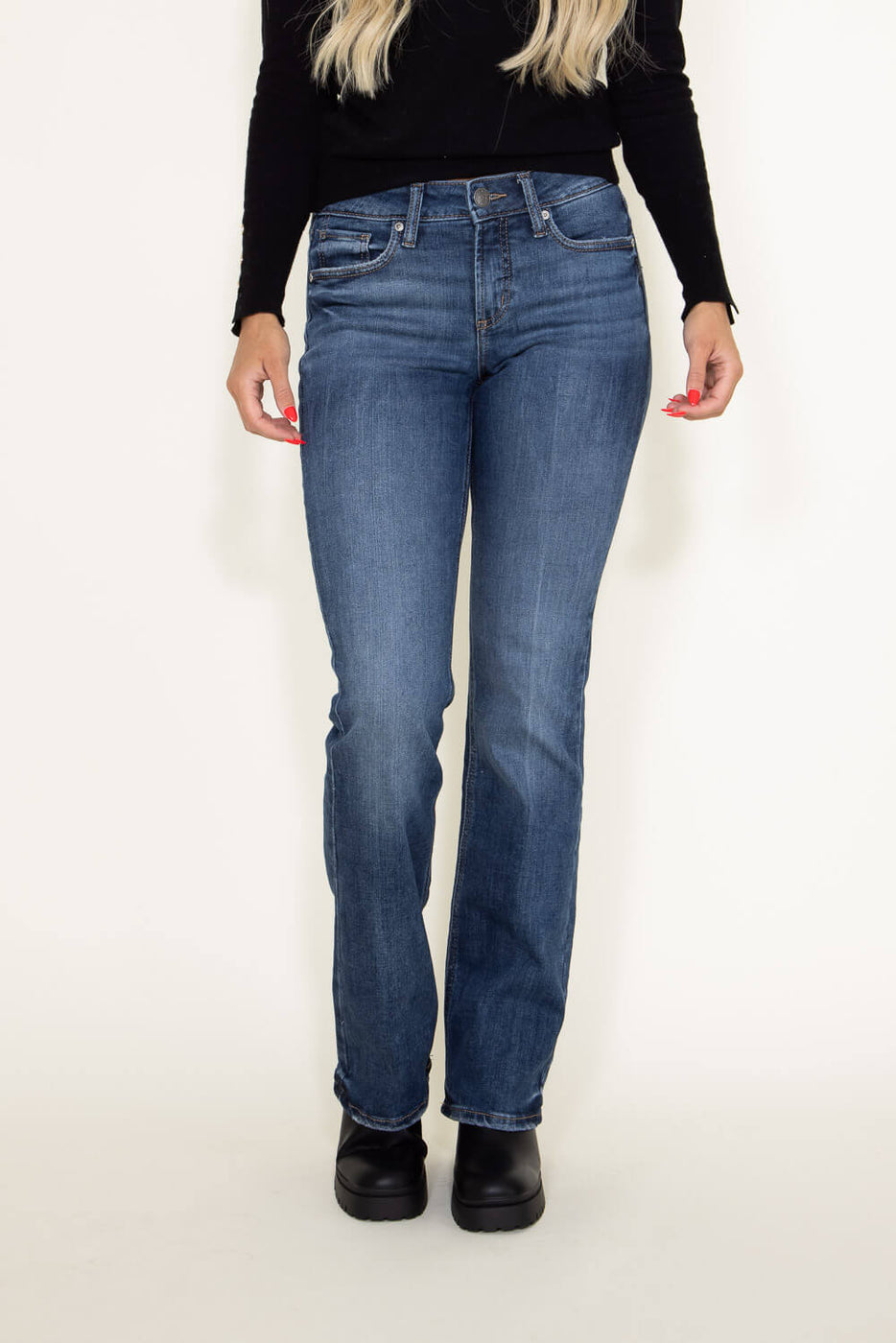 Shop Women's Skinny, Slim, Straight, Bootcut, & Girlfriend Jeans