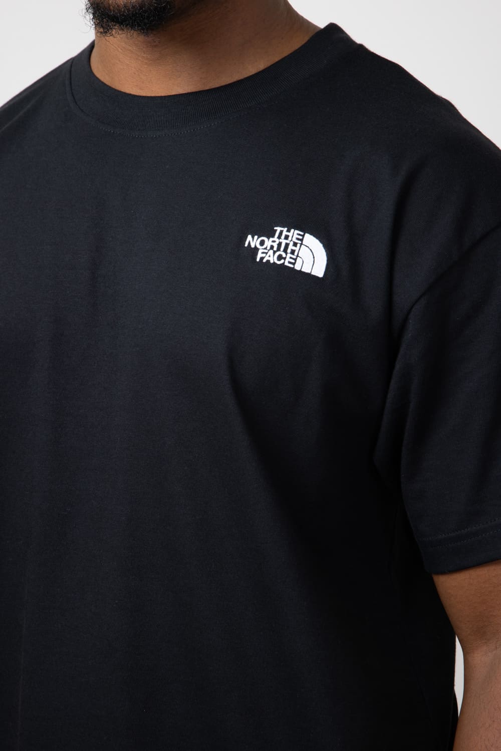 The North Face Box Fit T Shirt for Men in Black NF0A84GD KY4 BLK Glik s