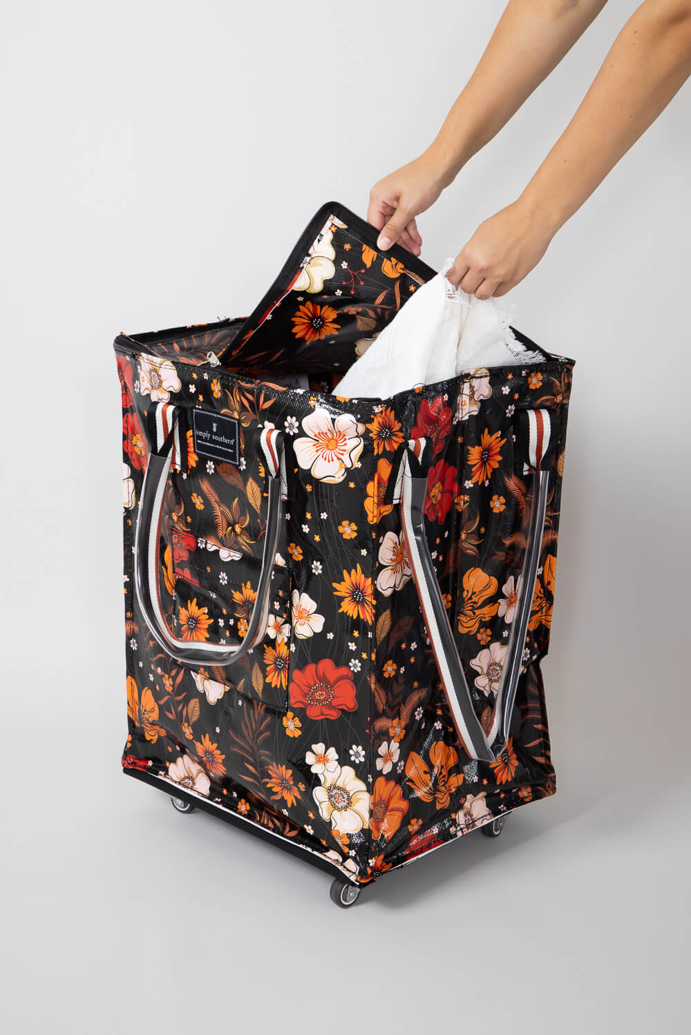 Simply Southern Rolling Tote Bag in Black Floral 0224 BAG ROLLTOTE V Glik s