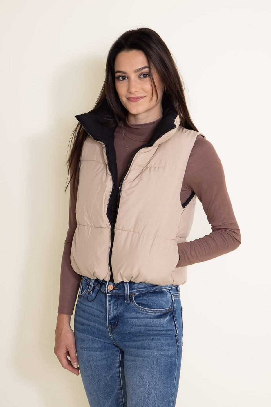 Love Tree Cropped Reversible Puffer Vest for Women in Black/Beige