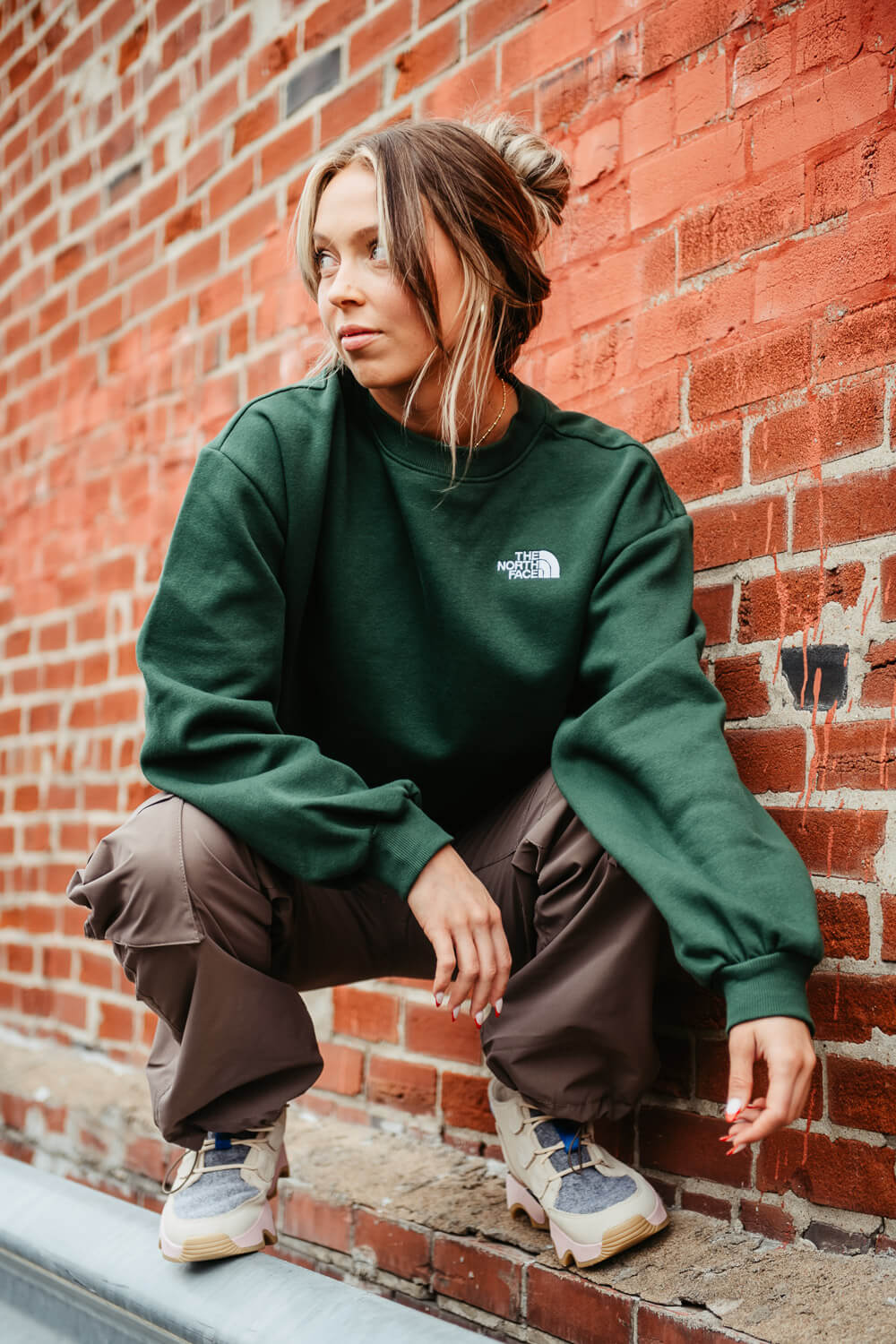 The North Face Evolution Oversized Crew Sweatshirt for Women in Green –  Glik's