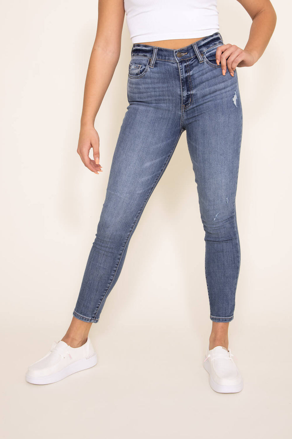 Buy Amelia Mid Rise Slim Ankle Jeans for USD 44.00