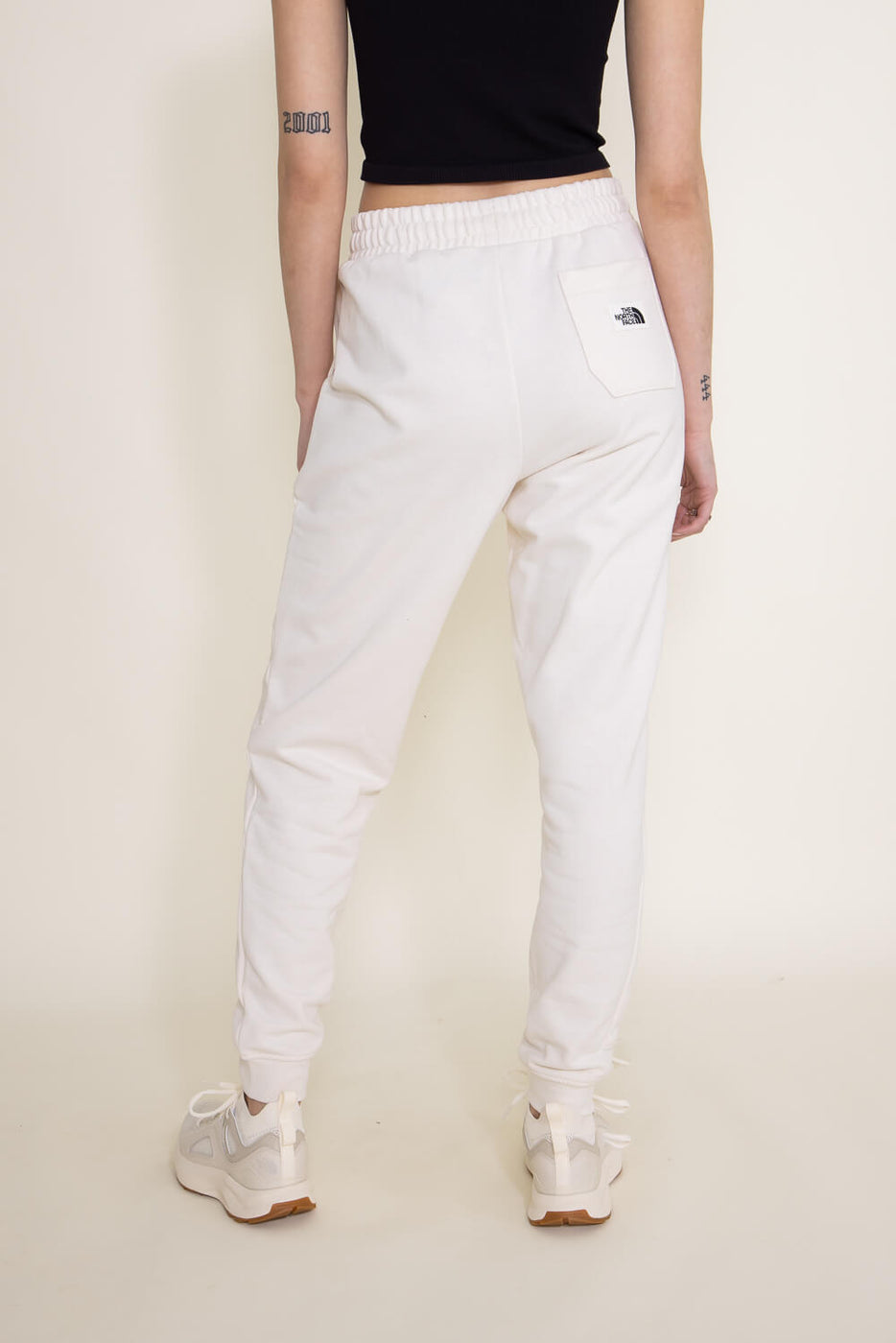 The North Face Women's Heritage Patch Joggers – The Basin Apparel