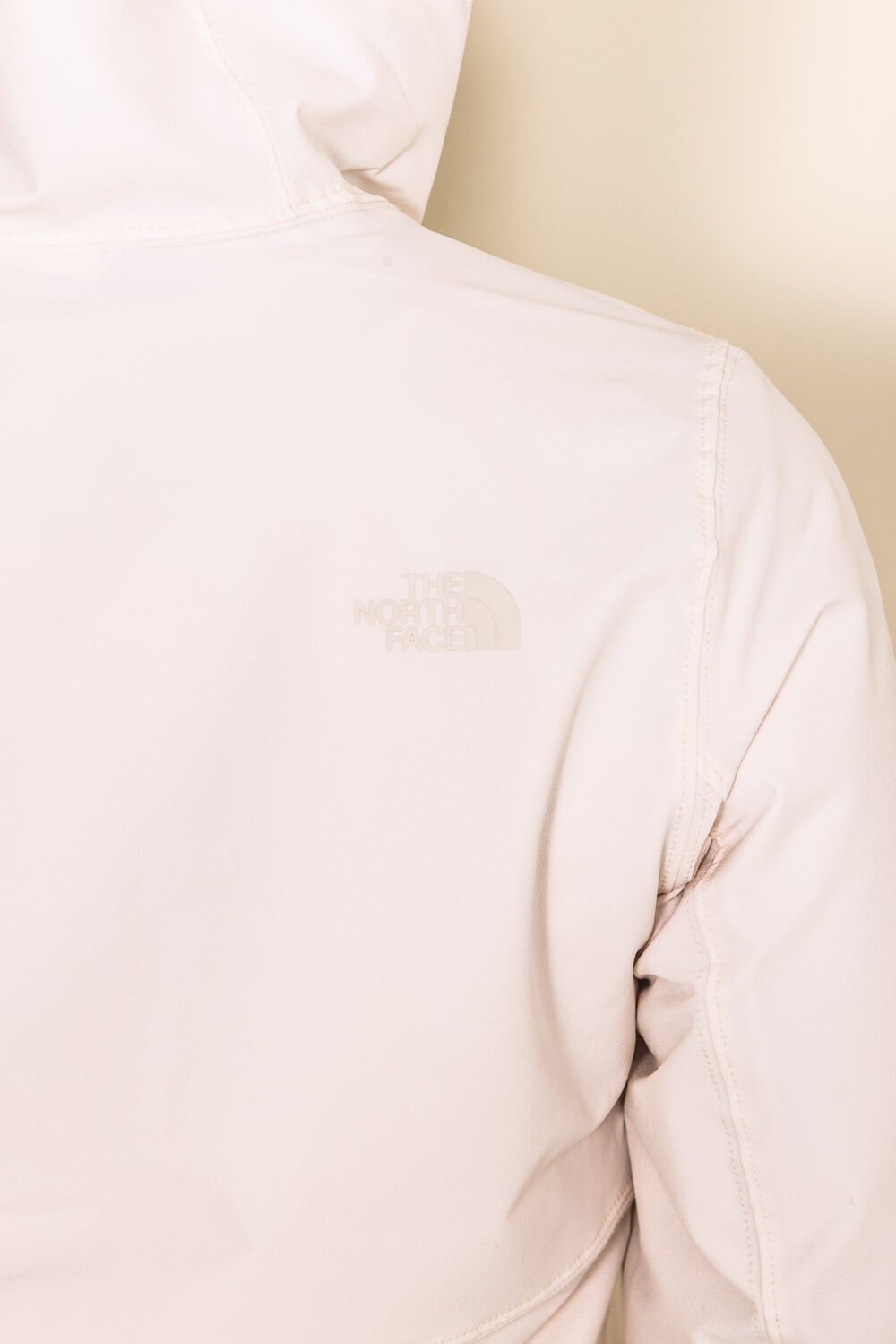 The North Face Shelbe Raschel Hoodie Jacket for Women in White | NF0A4 ...